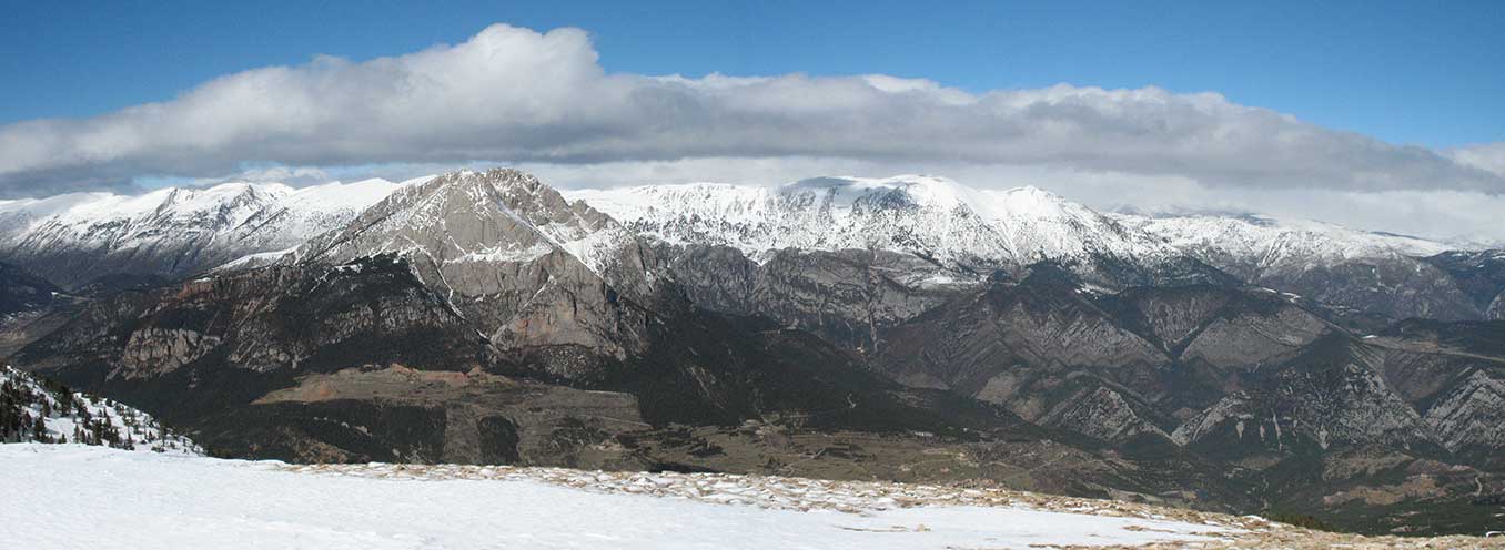 Panoràmica nord amb el Pedraforca i la Serra del Cadí