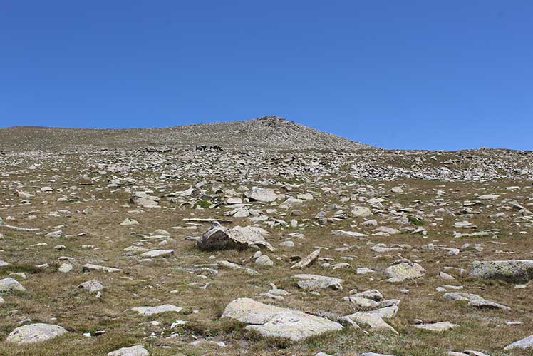 El cim a l'esquerra