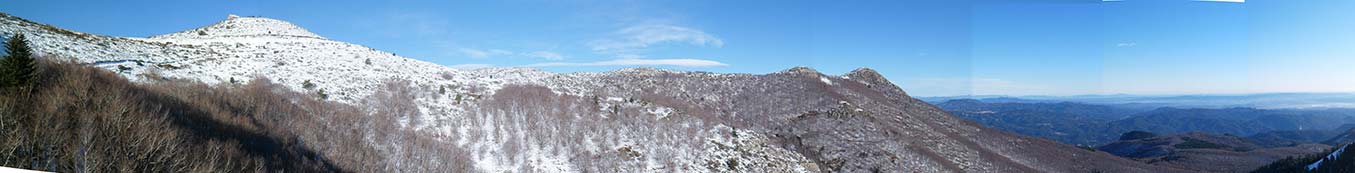 Panoràmica nevada del Turó de l'Home a les Agudes